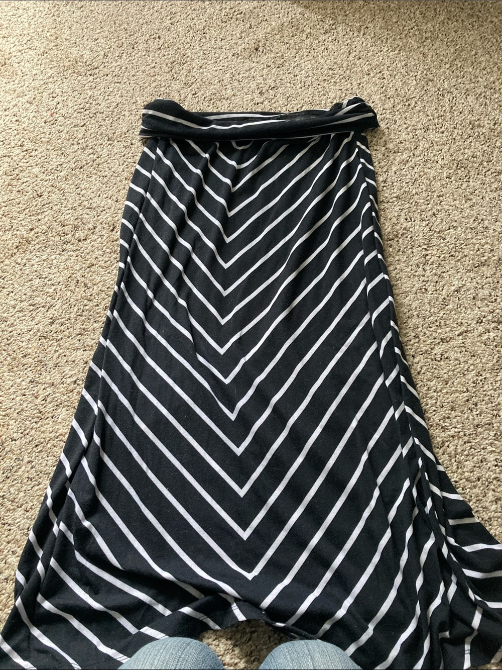 Faded Glory Black and White Chevron Maxi Skirt